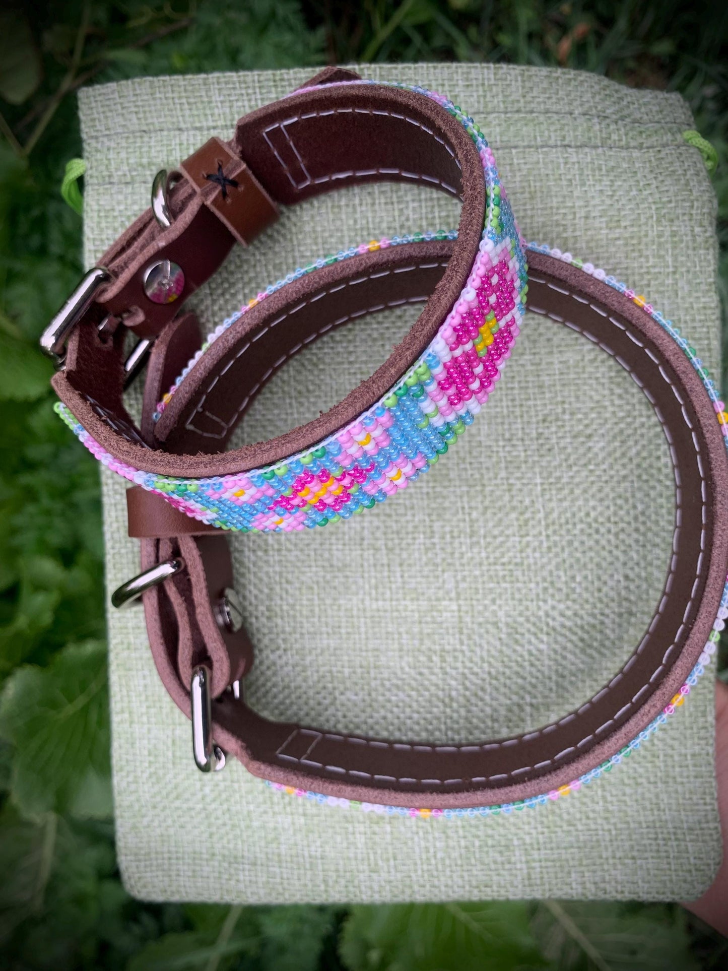 Beaded leather dog collar Unique dog collar Flower dog collar Gift dog collar Dog collar for girl Pink dog collar