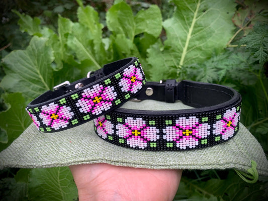 Beaded leather dog collar Unique dog collar Flower pattern dog collar Gift dog collar Dog collar for girl Pink dog collar